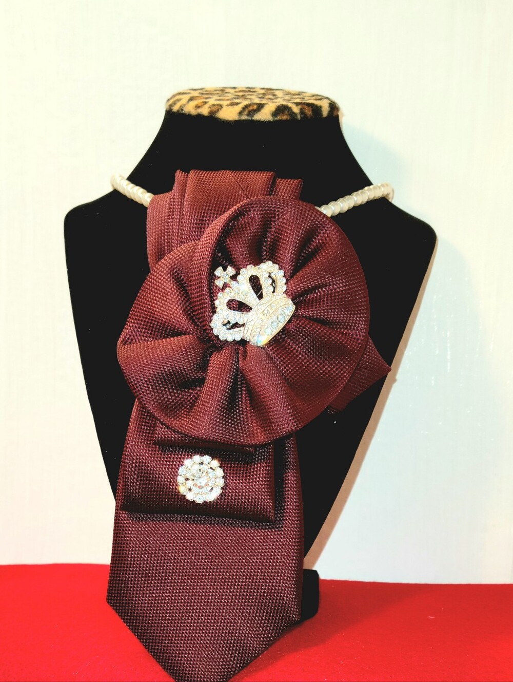 Elegant Women's Burgundy Fabric Statement Necklace with Crystal Crown Accent